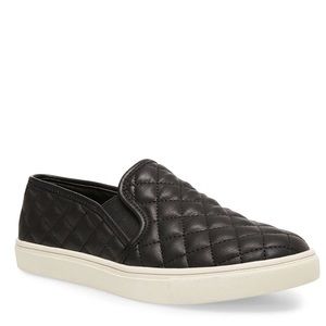 Steve Madden WMNS Slip On Sneakers